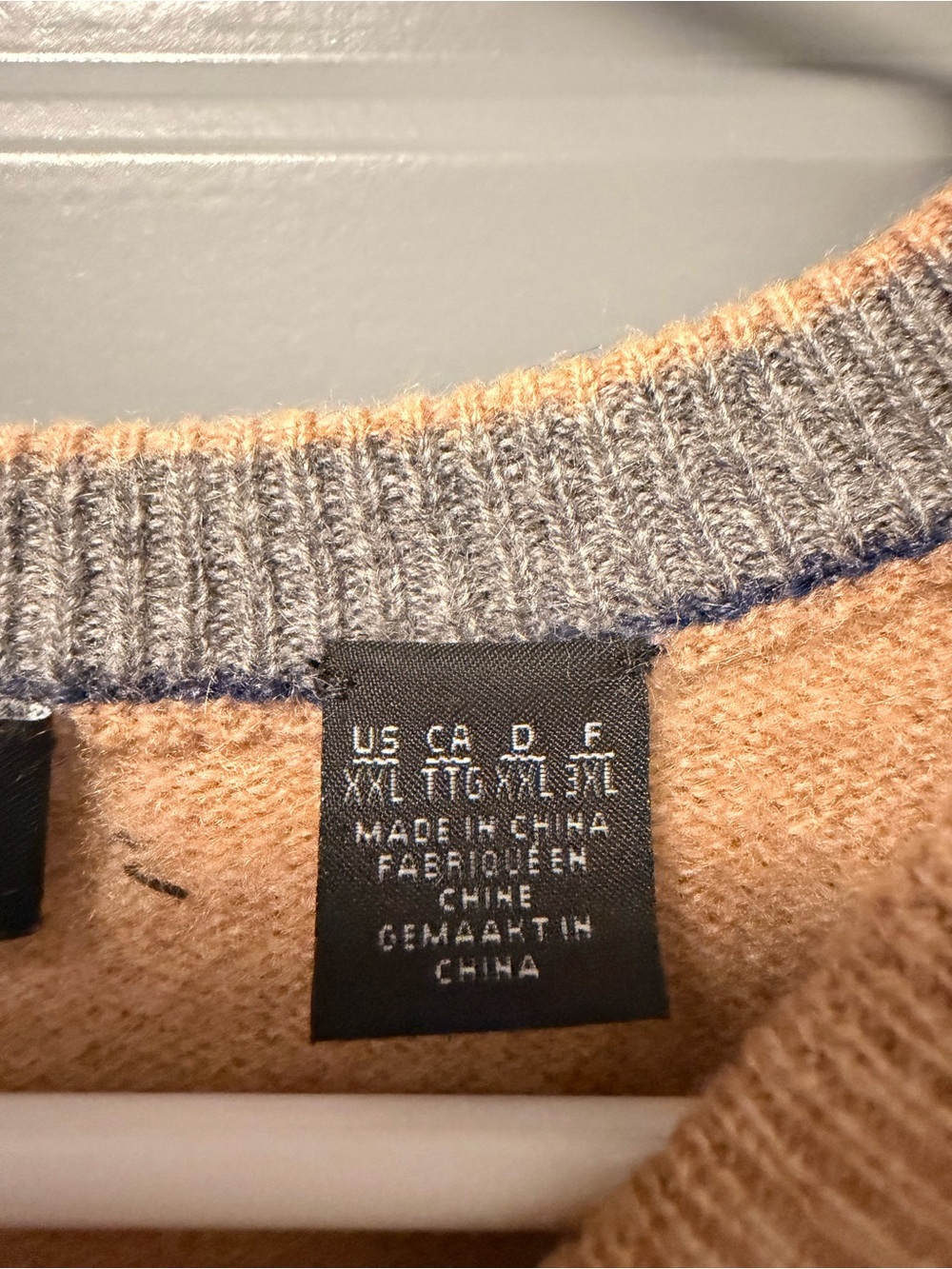 Saks Fifth Avenue Men's V-Neck Sweater Camel Tan Cashmere XXL - Picture 3 of 7